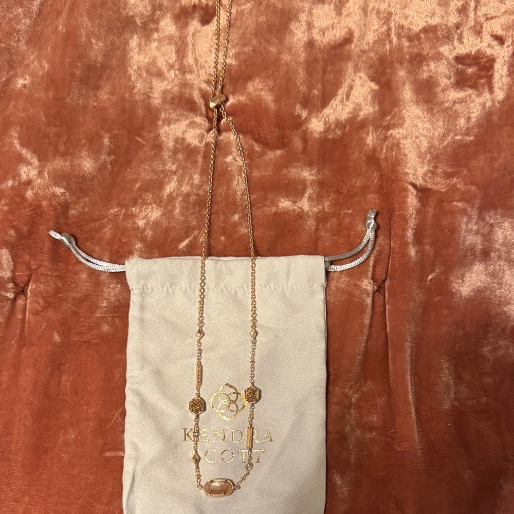Kendra Scott Gold Pendant Necklace